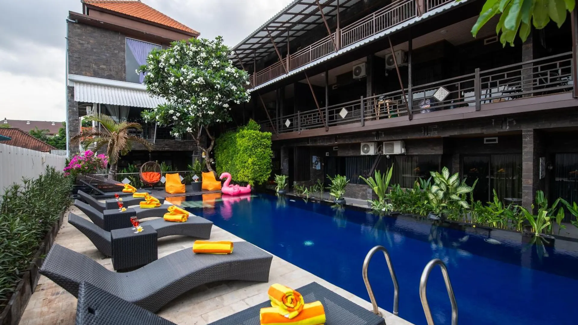 L'Amore Hotel Seminyak  Seminyak (Bali)